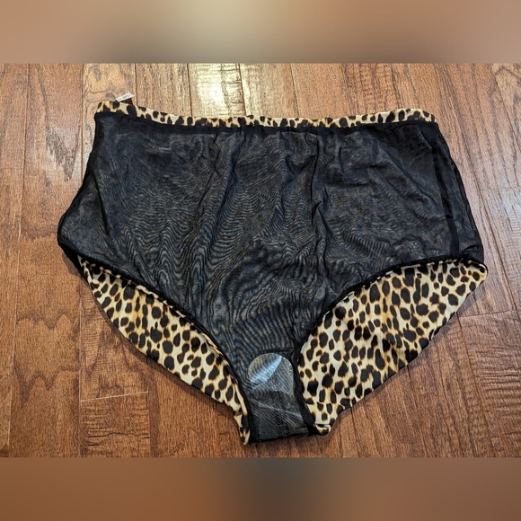 Torrid leopard swim High Waist Bottom 3x & Underwire Twist top 3x DD/F - Picture 11 of 15